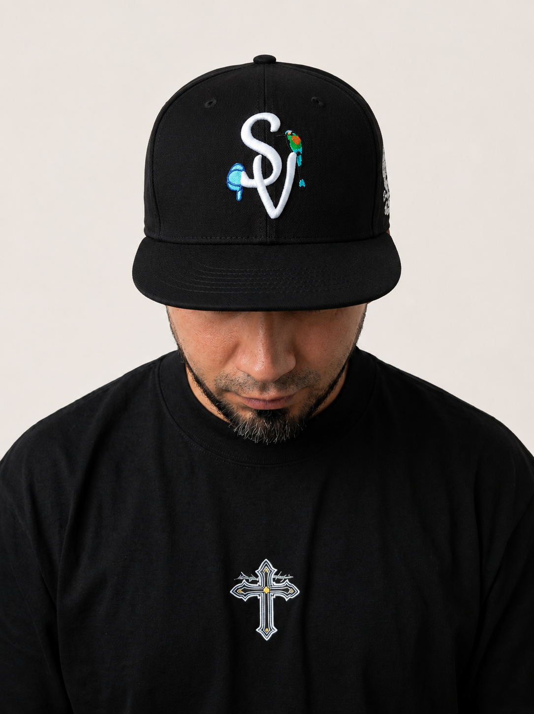 Gorra Salvadoreña SV Bordada con Torogoz, edición limitada.