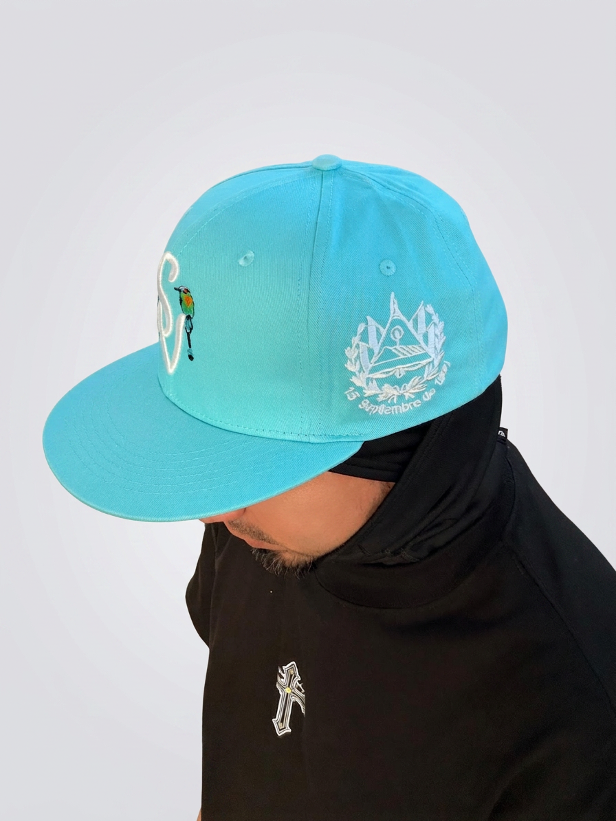 Gorra Salvadoreña SV Bordada con Torogoz, edición limitada.
